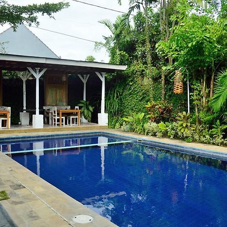 Desa Nyima Hotell Seminyak Exteriör bild
