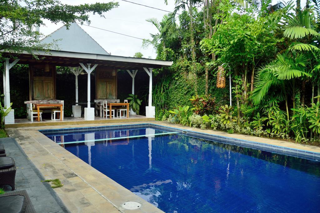 Desa Nyima Hotell Seminyak Exteriör bild