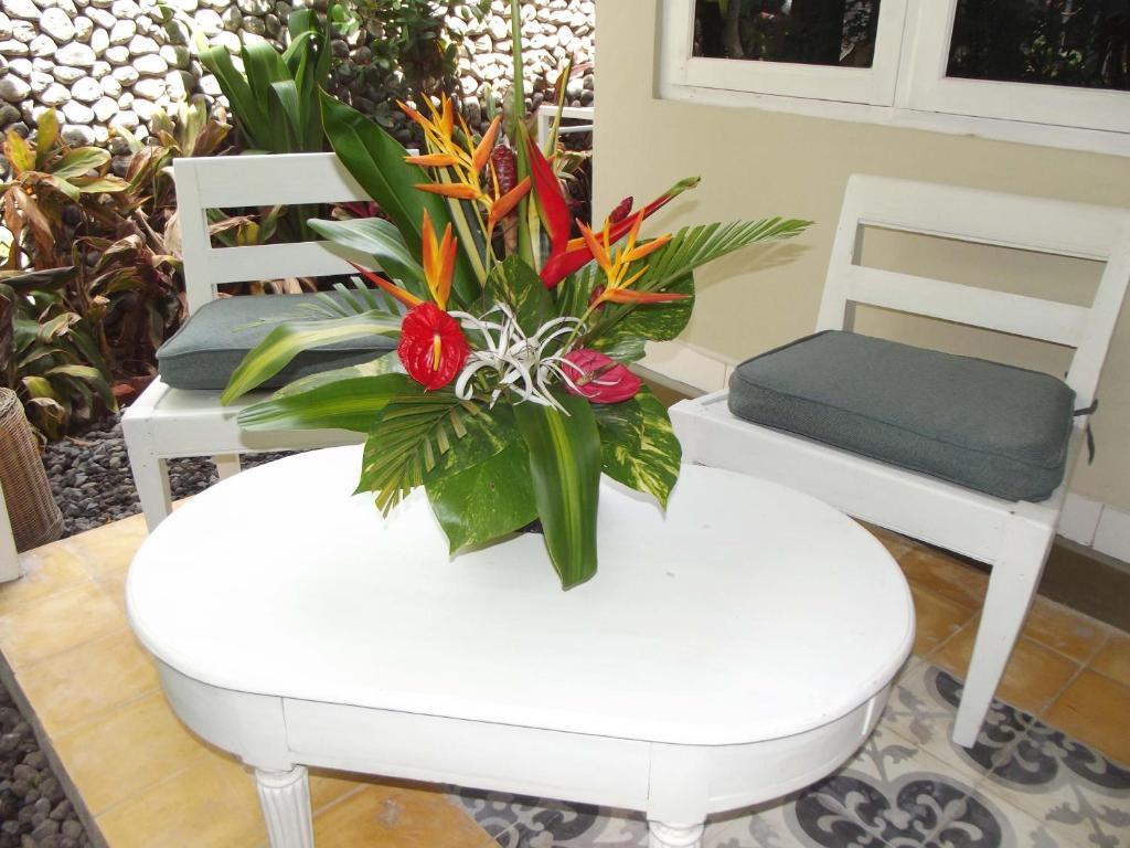 Desa Nyima Hotell Seminyak Rum bild