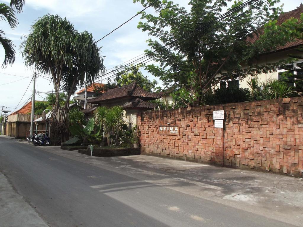 Desa Nyima Hotell Seminyak Exteriör bild